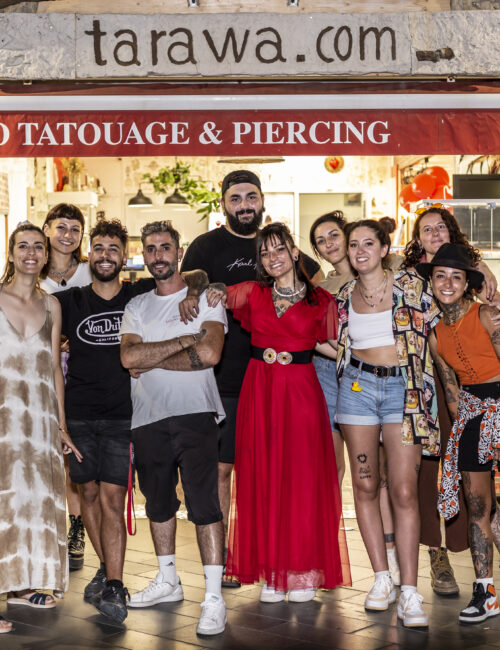 Enseigne Tarawa tattoo piercing Studio Tatouage piercing en France